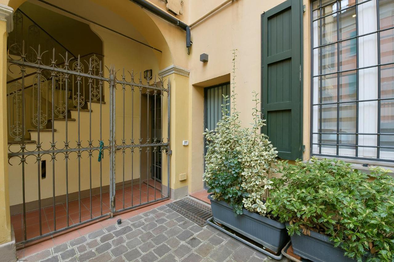 Mandria Apartments 1 2 Bologna Exterior photo